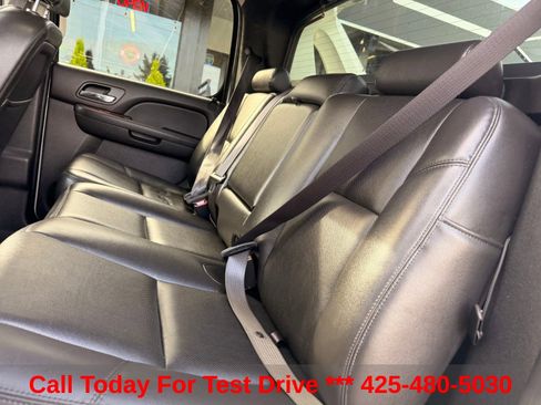Used 2013 Chevrolet Avalanche LTZ AWD/4WD image 10