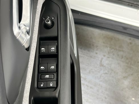 Used 2022 Jeep Compass Latitude AWD/4WD image 17