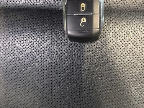 Used 2019 RAM 1500 Laramie AWD/4WD image 26