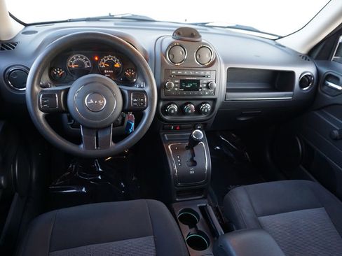 Used 2016 Jeep Patriot Sport FWD image 13