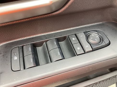 Certified 2025 Toyota Tacoma Limited image 15