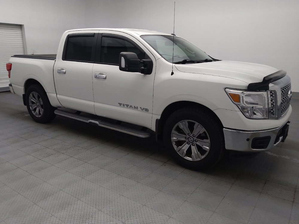 Used 2019 Nissan Titan SV w/ SV Convenience Package RWD image 11