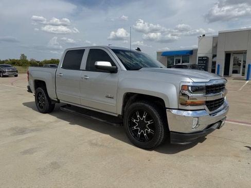 Used 2018 Chevrolet Silverado 1500 LT w/ Texas Edition RWD image 5