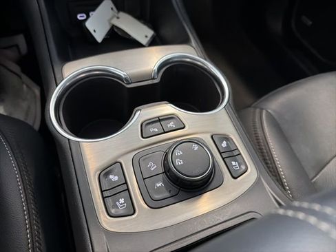 Used 2023 GMC Terrain Denali w/ Denali Premium Package image 48