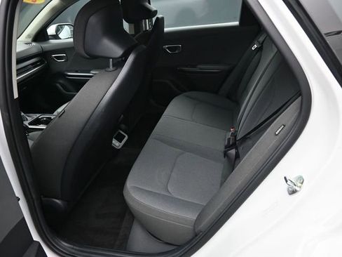 Used 2025 Kia K4 LXS image 31