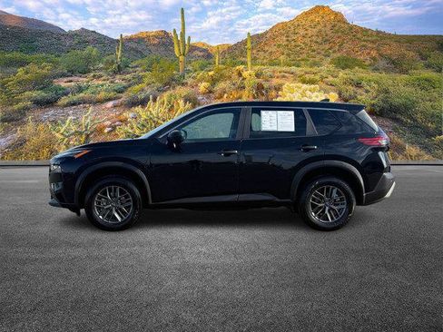 Used 2023 Nissan Rogue S image 8