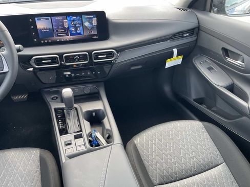 New 2026 Nissan Sentra SV w/ SV Convenience Package FWD image 14
