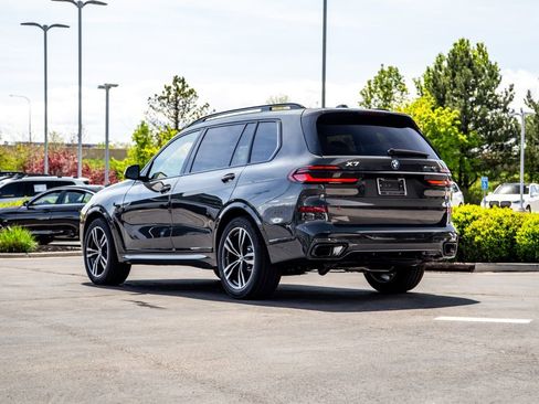 New 2026 BMW X7 xDrive40i w/ Executive Package image 3