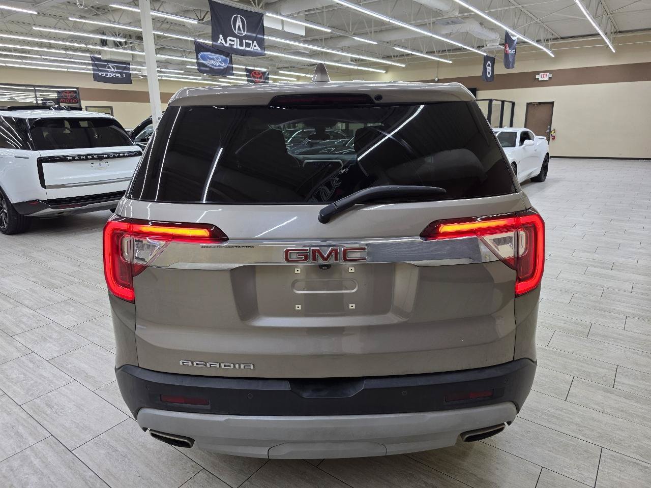 Used 2022 GMC Acadia SLE FWD image 7