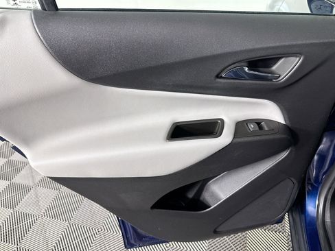 Used 2022 Chevrolet Equinox LS w/ LPO, Floor Liner Package FWD image 44