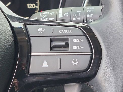Used 2025 Honda Pilot Touring image 21