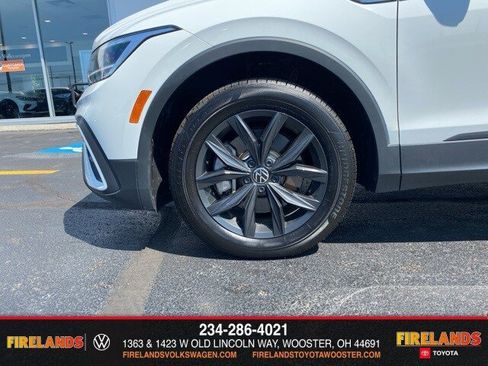 New 2024 Volkswagen Tiguan SE image 19