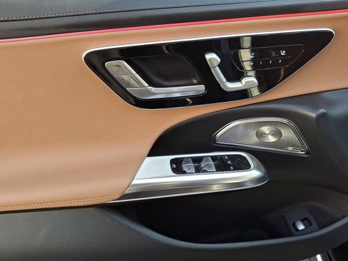 Used 2026 Mercedes-Benz E 350 4MATIC Sedan image 8