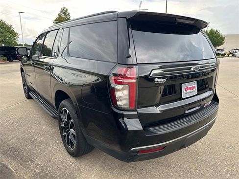 Used 2021 Chevrolet Suburban RST image 7