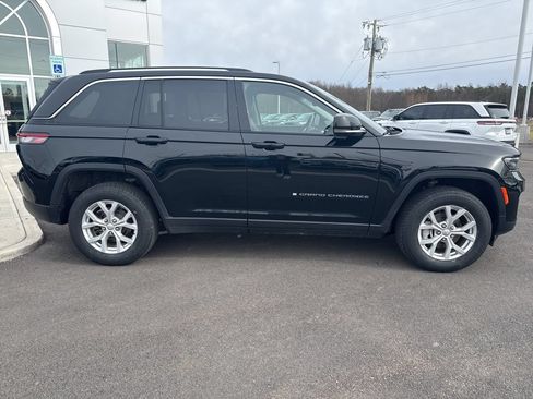 Used 2023 Jeep Grand Cherokee Limited AWD/4WD image 10