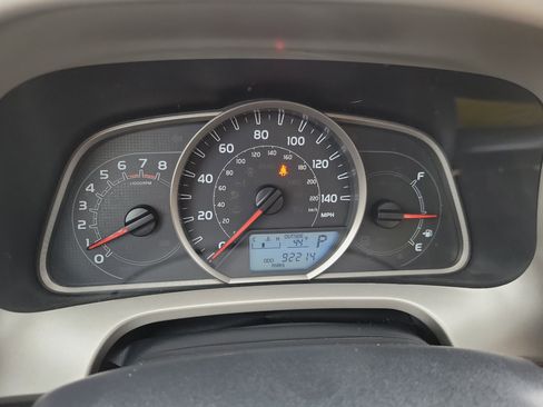 Used 2013 Toyota RAV4 XLE image 28