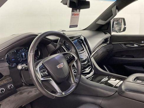 Used 2019 Cadillac Escalade ESV Platinum image 14