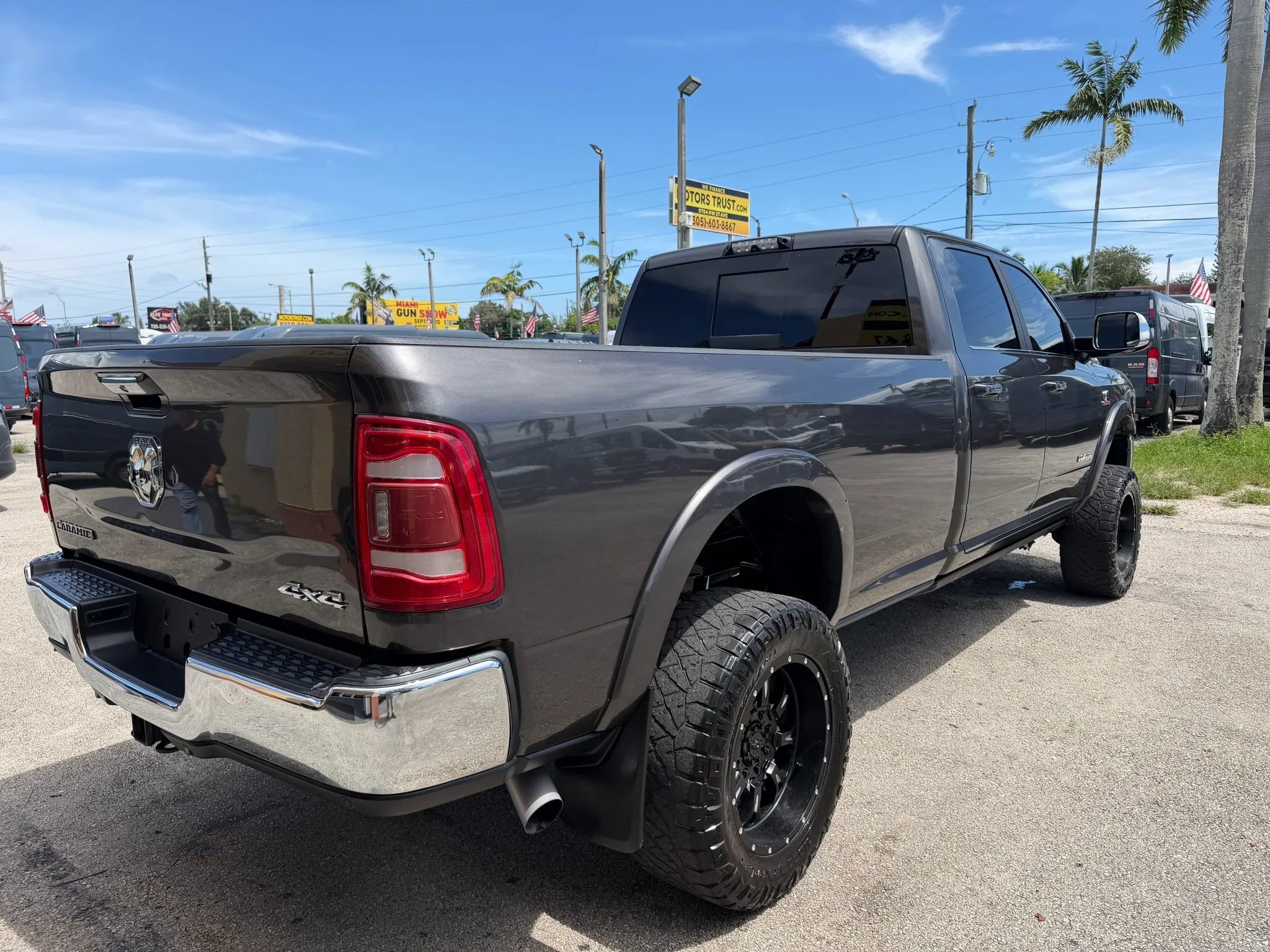 Used 2019 RAM 2500 4x4 Crew Cab Laramie image 7