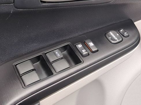 Used 2012 Toyota Camry LE FWD image 11