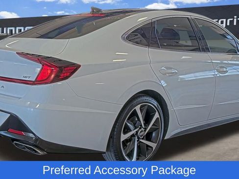 Used 2022 Hyundai Sonata SEL Plus w/ Preferred Accessory Package image 3