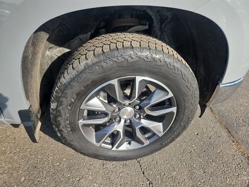 Used 2024 Chevrolet Silverado 1500 LT image 18