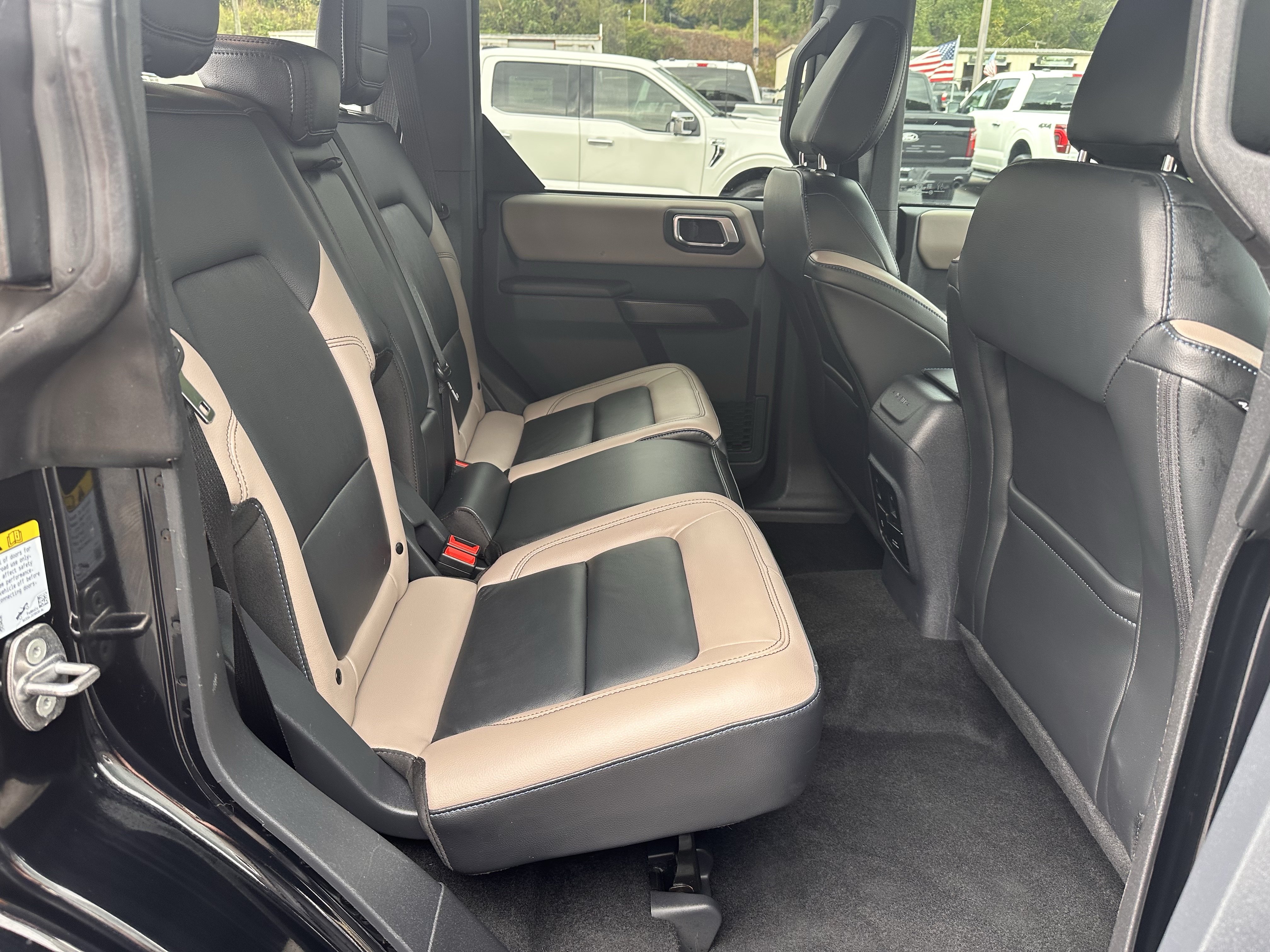 Certified 2024 Ford Bronco Wildtrak AWD/4WD image 16