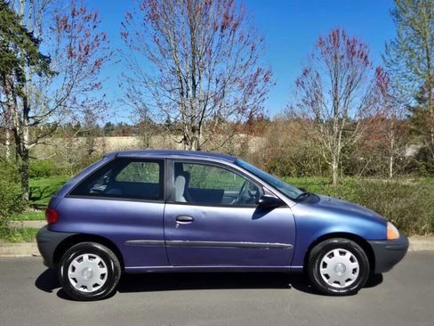 Used 1995 Geo Metro LSi FWD image 9
