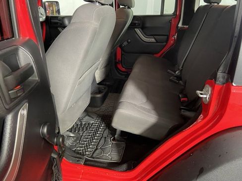 Used 2015 Jeep Wrangler Unlimited Sport image 16