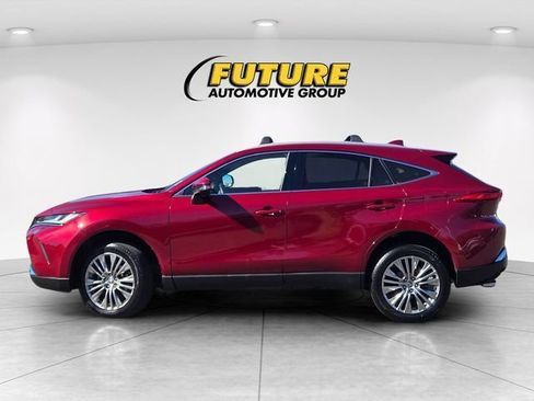 Certified 2023 Toyota Venza XLE AWD/4WD image 9