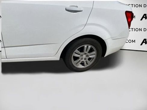 Used 2016 Chevrolet Sonic LT image 12