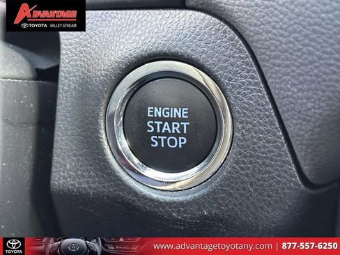 Used 2021 Toyota RAV4 Limited image 29