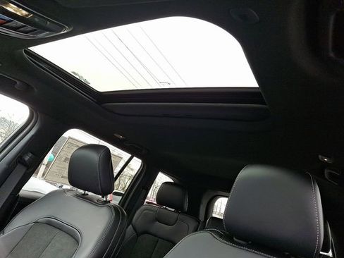 New 2025 Jeep Grand Cherokee Altitude w/ MOPAR Finishing Package image 10