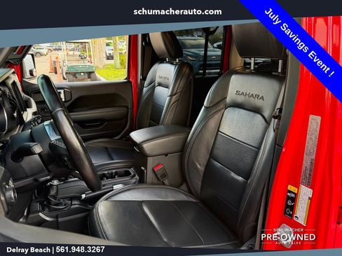 Used 2022 Jeep Wrangler Unlimited Sahara w/ LED Lighting Group AWD/4WD image 12