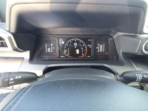 Used 2025 Toyota 4Runner SR5 AWD/4WD image 16