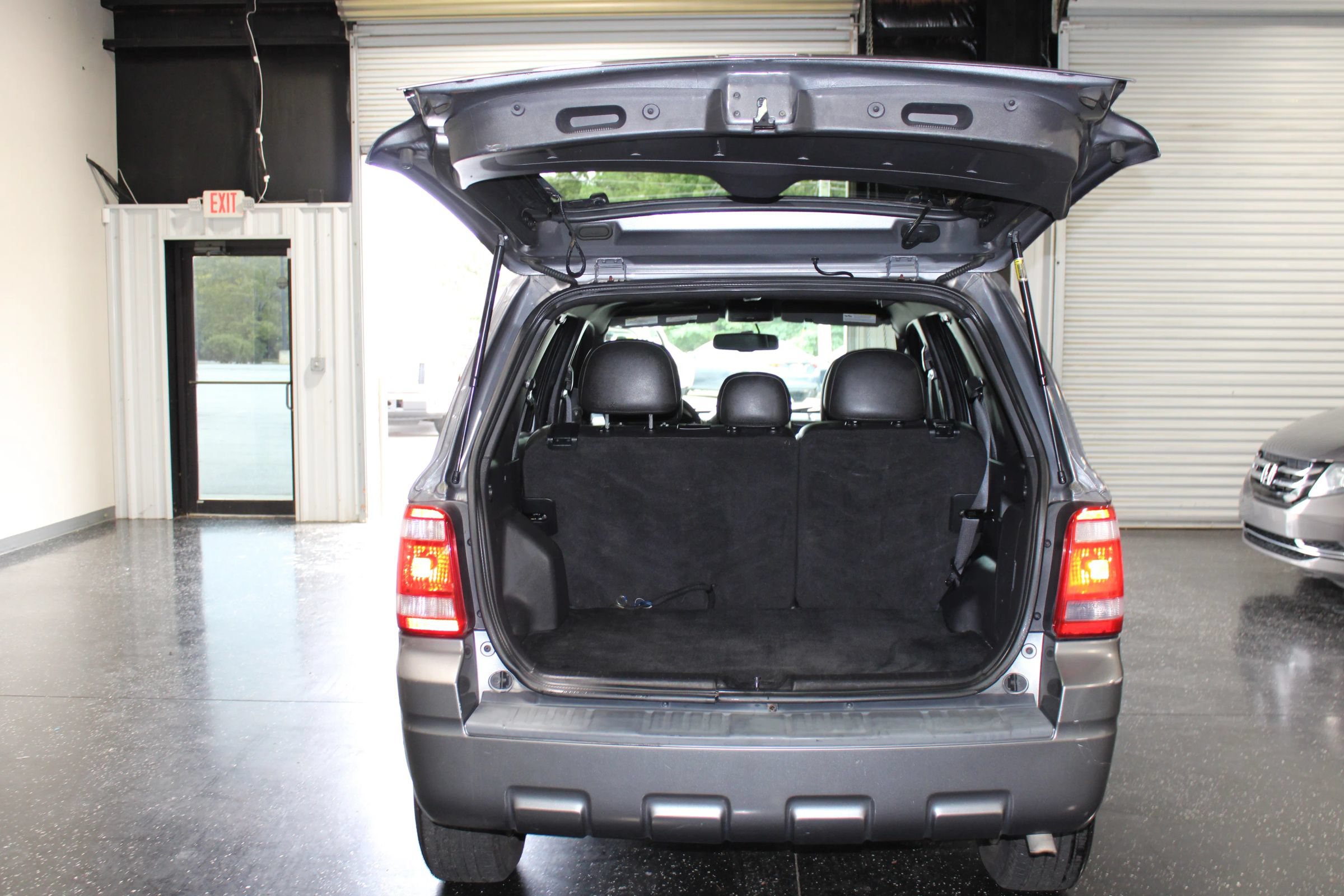 Used 2011 Ford Escape Limited FWD image 30