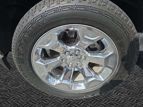 Used 2020 RAM 1500 Big Horn AWD/4WD image 11