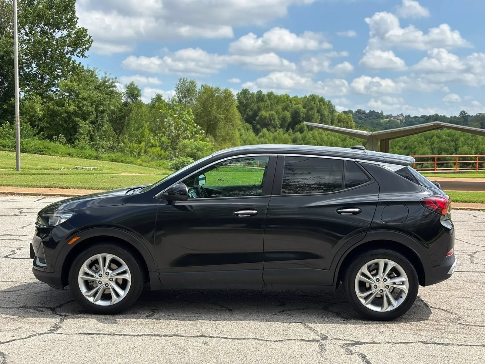 Used 2023 Buick Encore GX Preferred w/ Cold Weather Comfort Package FWD image 10