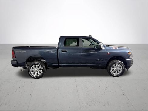 New 2026 RAM 2500 Big Horn AWD/4WD image 5