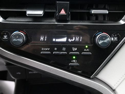 Used 2024 Toyota Camry LE image 25