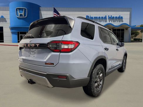 New 2026 Honda Pilot TrailSport image 5
