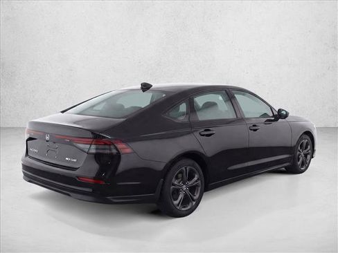 Used 2025 Honda Accord SE image 7