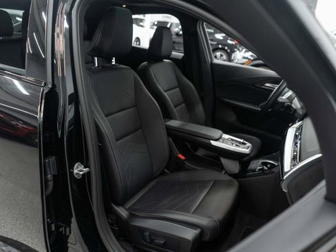 Used 2025 BMW X2 xDrive28i image 11