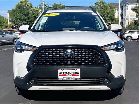 Used 2022 Toyota Corolla Cross LE w/ Moonroof Package AWD/4WD image 3