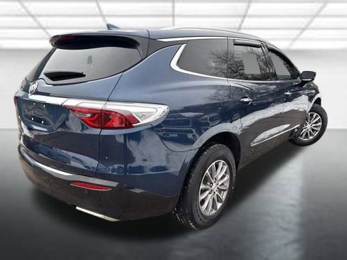 Used 2022 Buick Enclave Essence image 4