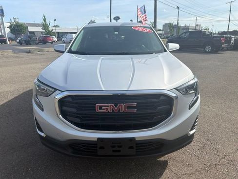 Used 2018 GMC Terrain SLE w/ Driver Convenience Package AWD/4WD image 2
