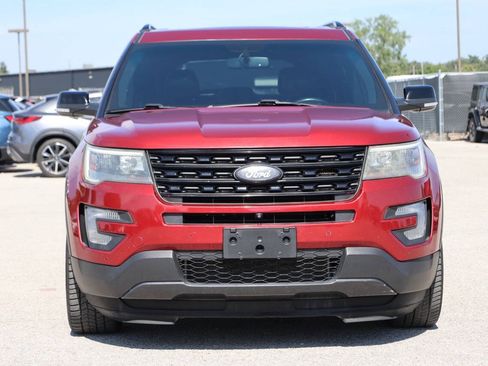 Used 2017 Ford Explorer Sport w/ Equipment Group 401A AWD/4WD image 2