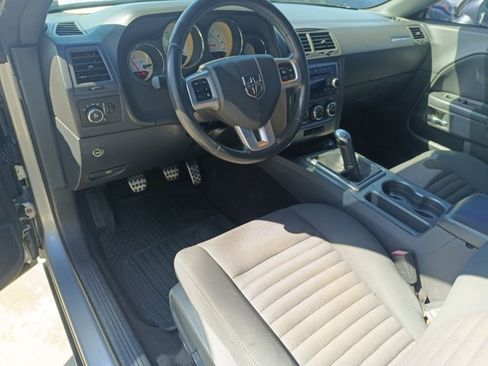 Used 2011 Dodge Challenger R/T image 7