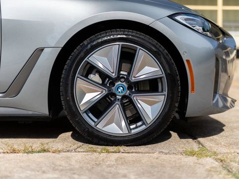 Used 2023 BMW i4 eDrive40 w/ Premium Package RWD image 14