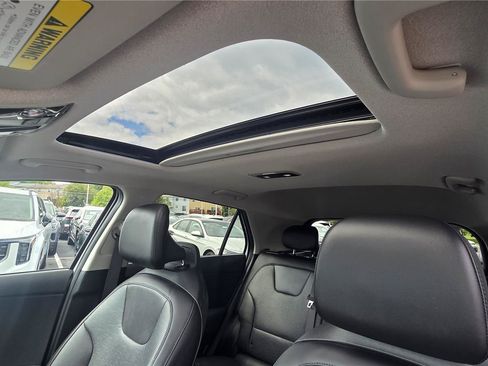 Certified 2023 Kia Niro Wave w/ Wave Preserve Package FWD image 27