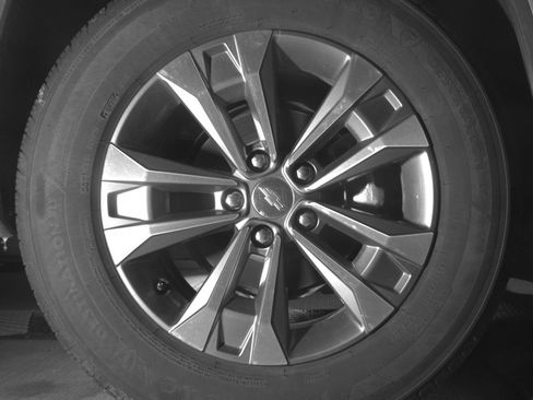 Used 2025 Chevrolet Equinox LT FWD image 15
